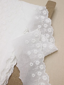 Шитье цв.молочно-белый (общая ширина 65мм, ширина вышивки 35мм), хлопок-100%, батист