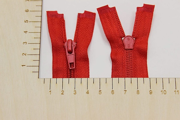 Молния спиральная №5 цв.красный пионерский, 75см