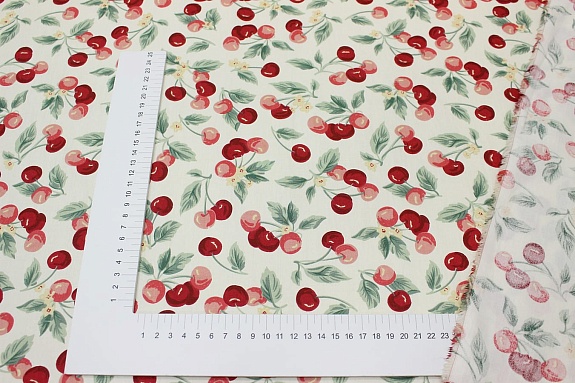 Сатин "Сочная вишня" цв.ванильно-кремовый, ш.2.35м, хлопок-100%, 110гр/м.кв