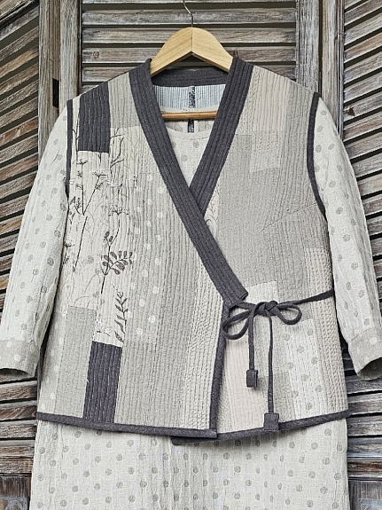 Платье и жакет из льняных тканей