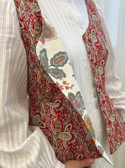 Двухсторонняя жилетка из хлопка