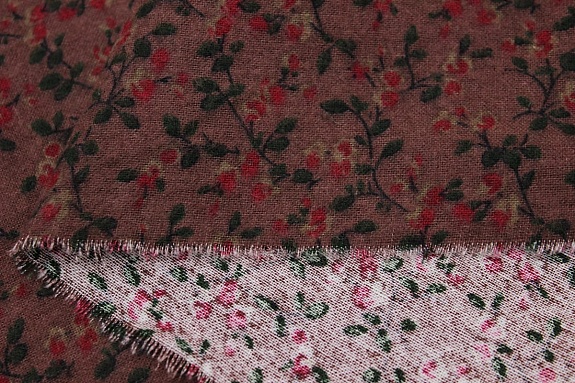 Теплый хлопок "Мелкие цветочки с веточками на коричнево-бордовом", СОРТ2, ш.1.4м, хлопок-100%