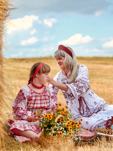 Народные костюмы из рогожки