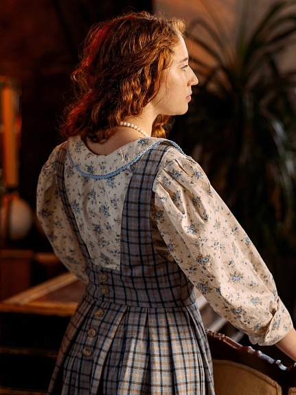 Сарафан из шерсти и рубашка из импортного хлопка