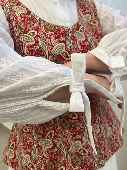 Двухсторонняя жилетка из хлопка