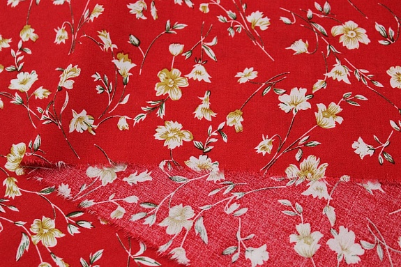 Штапель "Полонез" (горчичные цветы на красном), ш.1.44м, вискоза-100%, 90гр/м.кв