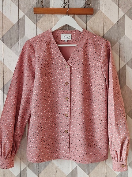 Рубашка из теплого хлопка "Мелкие белые листочки"