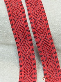 Лента тканая для поясов, 50мм Черный орнамент на красном, рис.9477