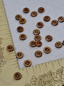 Пуговица темно-коричневое дерево,12мм, 4 отверстия