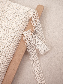 Кружево цв.ванильный, ш.30мм, хлопок-90%, п/э-10%, рис.024/2