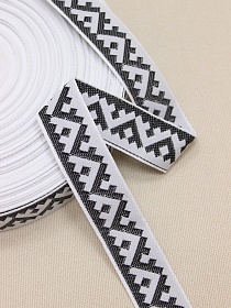 Жак.лента 24мм Черный оберег на белом рис.8621/19