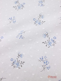 Мерный лоскут - Фактурный хлопок "Шарики - голубые букетики" цв.белый,ш.1.45м, батист,хл-100%,60гр/м