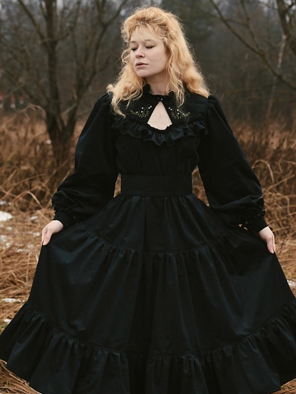 Платье из микровельвета в черно-зеленом цвете