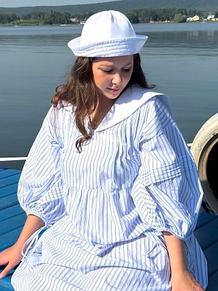 Платье из пестроткани в морском стиле