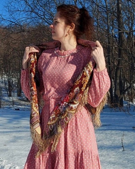 Женское платье из муслина в горошек