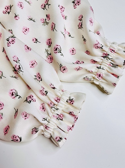 Блуза из Вискозного атласа "Воздушная нежность"