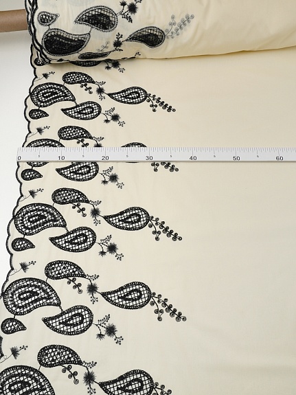 Вышитая ткань "Ажурная капель по кайме" цв.экрю, СОРТ2, ш.1.3м, хлопок-100%, 110гр/м.кв