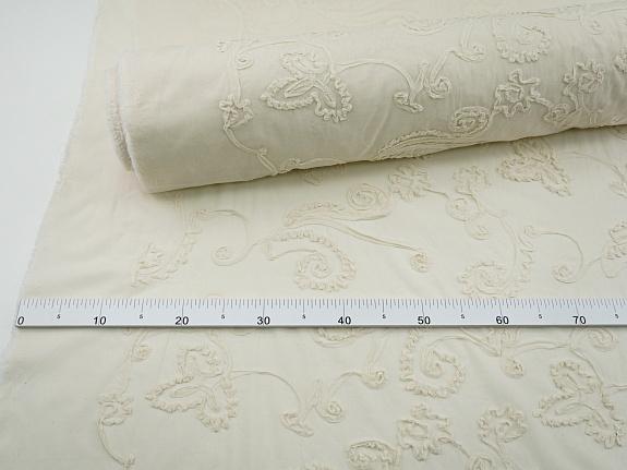 Шитье аппликация 3D "Цветок - завиток" цв.суровый, ш.1.55м (выш.ч.1.3м), хл-100%, батист, 75гр/м.кв