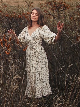 Легкое платье из муслина с эффектом жатости