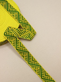 Жак.лента 23мм Зеленый/темно-желтый орнамент-оберег на лимонно-желтом