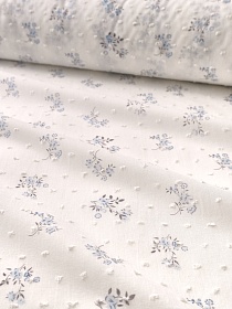 Фактурный хлопок "Шарики - голубые букетики" цв.белый, ш.1.4м, батист, хлопок-100%, 60гр/м.кв