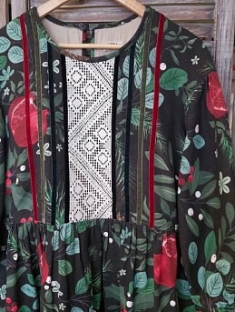 Праздничное платье из рогожки "Гранатовый сад"