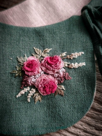 Льняной воротник в цвете темный малахит