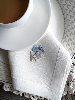 Льняные салфетки с вышивкой