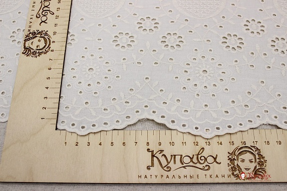 Шитье цв.кремовый (общая ширина 265мм, ширина вышивки 255мм), хлопок-100%, батист