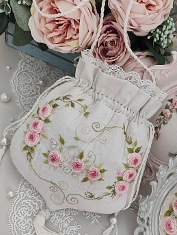 Сумка из бархата в ванильном цвете