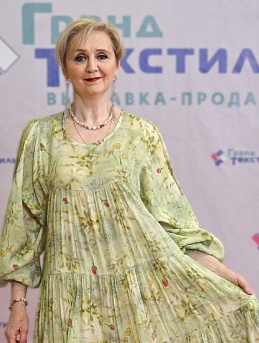 Платье из вискозного шифона "Шёпот роз"