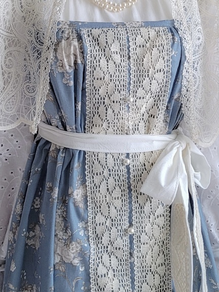 Сарафан в русском стиле из бязи "Чайные розочки"