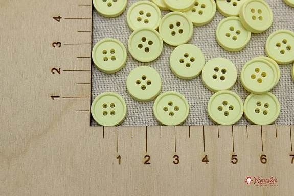 Пуговица пластмасса, цв.светлый лимон, 12мм, 4 отверстия