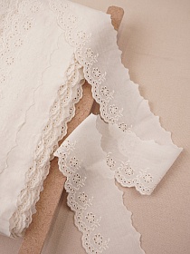 Шитье цв.кремовый (общая ширина 65мм, ширина вышивки 33мм), хлопок-100%, батист