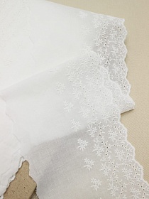 Шитье цв.молочно-белый (общая ширина 140мм, ширина вышивки 73мм) хлопок-100%, батист