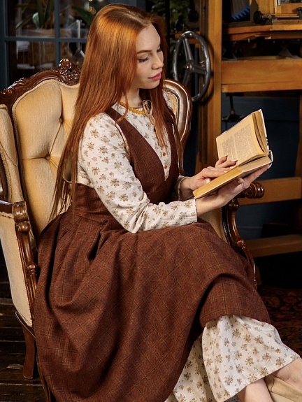 Сарафан из шерсти и рубашка из муслина премиум