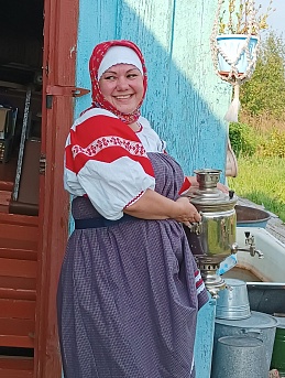 Женский каргопольский костюм