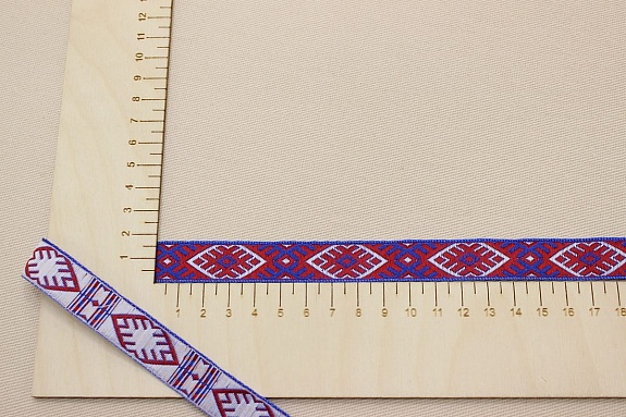 Жак.лента 17мм Славянский белый/красный рисунок на васильковом