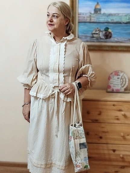 Блузка из батиста и юбка из бязи