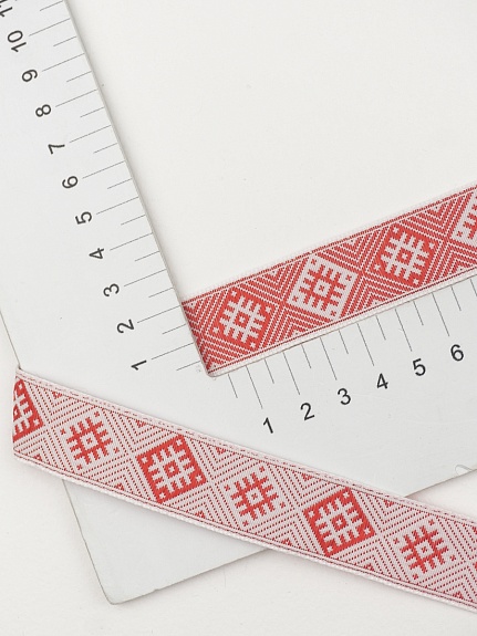 Жак.лента 24мм Красный славянский орнамент на белом, рис.9664/1