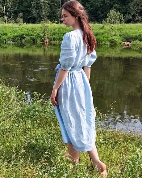Платье из льна сорочечного с эффектом мятости