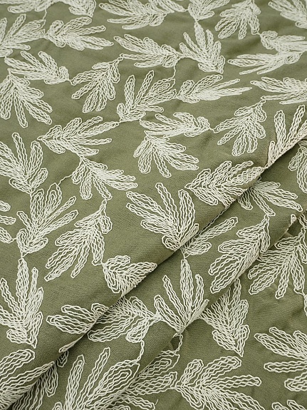 Полулен с вышитым рисунком "Дубовые листочки" цв.хаки, ш.1.35м(выш.часть1.2м), хл-50%, лен-50%