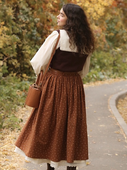 Блузка из фактурного хлопка и юбка из теплого хлопка