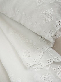 Мерный лоскут Шитье "Флорента" (фестоны с 2х сторон) цв.молочно-белый, ш.1.35м, хлопок-100%, батист, 80гр/м.кв