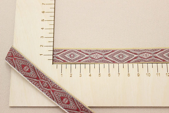 Жак.лента 18мм Винтажно-бордовый/серый узор на пшеничном