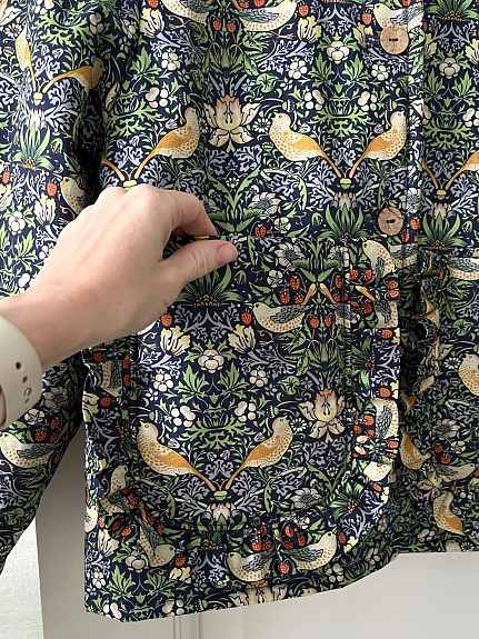 Телогрейка из интерьерного хлопка "Райские птички"