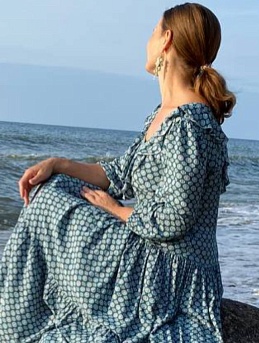 Платье из штапеля "Ажурный цветочный орнамент"