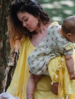 Платье из батиста и детский комбез из муслина 