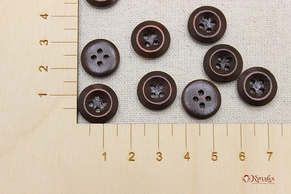 Пуговица темное дерево с красным оттенком(светлый ободок) ,15мм, 4 отверстия