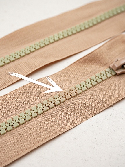 Молния тракторная №5 цв.темный телесно-бежевый, СОРТ2, 65см